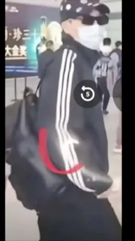 Năng lượng ngày mới. 💙🦋 mùa đông ko lạnh của anh chị😍😍 tín hiệu mạnh💙 #赵薇 #苏有朋 #pengwei #cbiz #fyb 