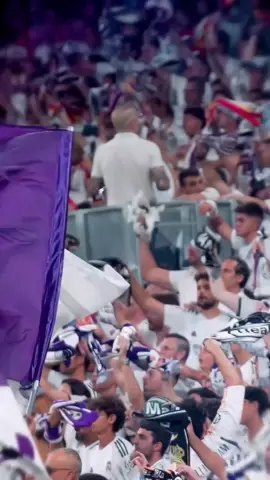 #realmadrid IL SE PASSE TJRS QUEL CHOSE AU SANTIAGO BERNABÉU 