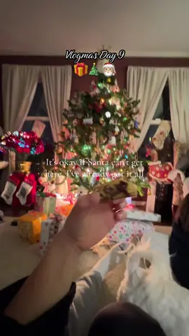 a cozy Christmas season with my fav people!! #Vlogmas #christmas #family #holidays #christmastree 