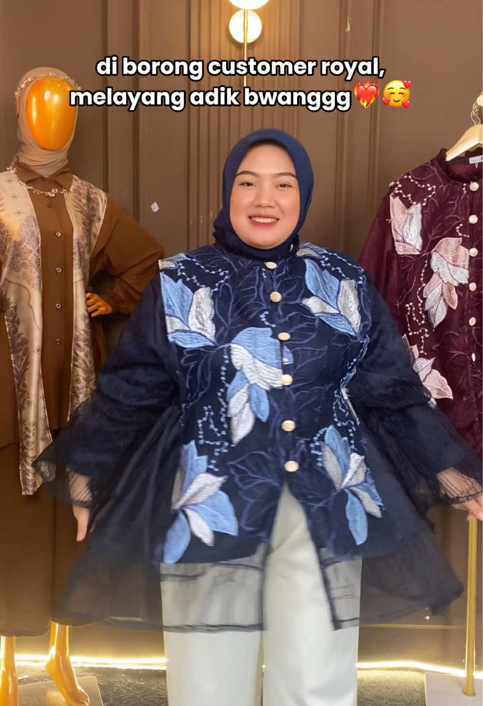 Siap-siap di 12.12 bakal ada yang baru jangan lupa borong yaaaa😘🔥 #livesale #sale #fyp #bajulebaran #ramadhan 