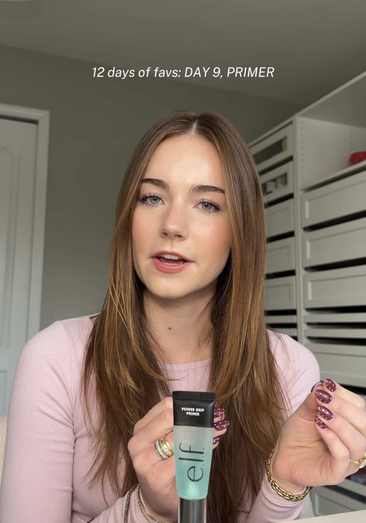 Nothing LOCKS my makeup in place like this, also ig today is just @e.l.f. Cosmetics day cause both my vids have been about them now😭 #elfcosmetics #primer #powergrip #primerreview #powergripprimer 