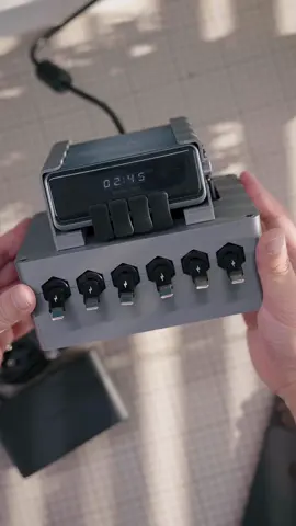 I think this is the ultimate form of a desktop charging station!#tiktokshopholidayhaul #giftsforhim #deskpowerstation #fastcharger #techtok 