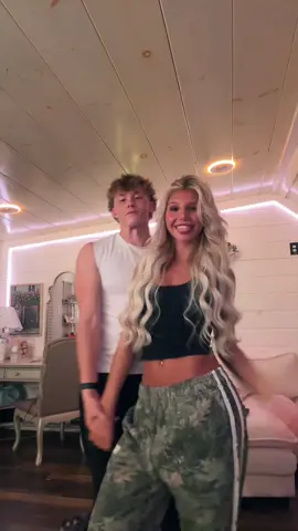 Your fav couple back at it #couplegoals #coupledance #ilovemybf #fyp #fypage 