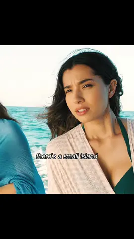 A group of people went on vacation to the island, only to become “prey.”#movie #tiktok #fyp #foryou #usa🇺🇸 