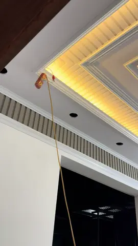 Mẫu trần trắng dùng toàn bộ phào chỉ pu trơn #thietkenhadep #thietkenoithat #nhathongminh #xuhướng 