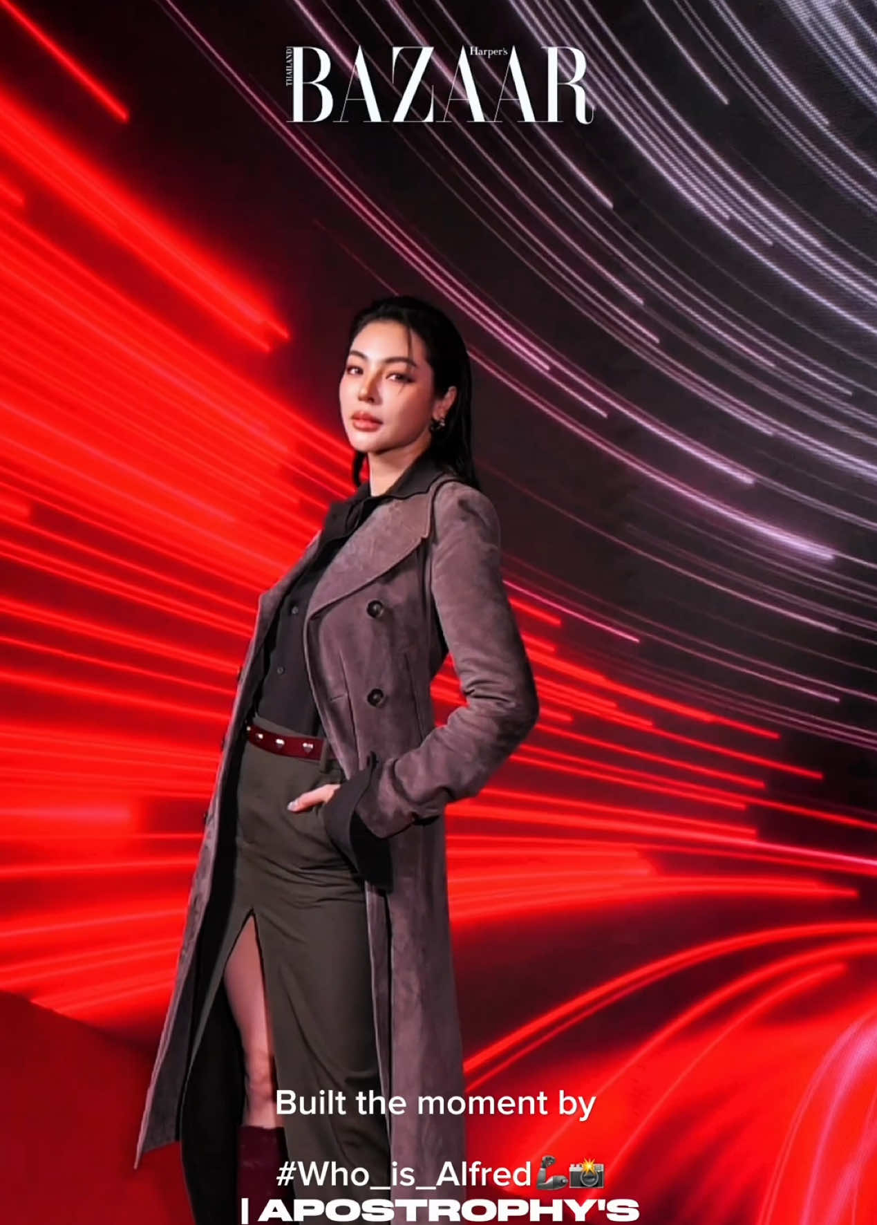 Super model ท่านหนึ่ง เริ่ดที่สุด หล่อเกินไปมาก🤍😎 “ฝ้าย พีรญา” @faye พรมแดงสุดยิ่งใหญ่มาพร้อมซุปเปอร์ Glambot หนึ่งเดียวจากเรา #Who_is_Alfred 🦾📸 งาน Harper’s BAZAAR Women of the Year 2025  📍Sphere Hall, Emsphere #fayeperaya #BAZAARThailand #BAZAARTHWOTY2025 #WOTY2025 ☑️ GlamBot ตัวสุด ตัวจริง ตัวจบ ต้อง หุ่นยนต์Alfred จาก APOSTROHY'S เท่านั้น 🖤🎬 ☑️ ตอกย้ำ VDO Booth ของมหาชนจริง👏ที่ได้รับความไว้วางใจให้ถ่าย“คนดัง”มามากที่สุดเจ้าหนึ่ง 👾 นึกถึง VDO Booth – นึกถึงเราค่ะ 🙇‍♂️           @Faye Peraya 