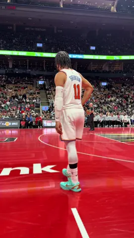 Jalen Brunson talking shit to a fan 🤣 #NBA #fyp #forupage #newyorkknicks #toronto 