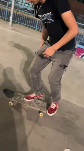 Si la mamita lo dice es porque es verdad, yo le creo #Skateboarding #skate @17.andre3 