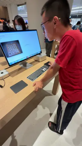 Creative multi-function device, which can also be charged.#creative #iwatch #airpods #iphone17promax 