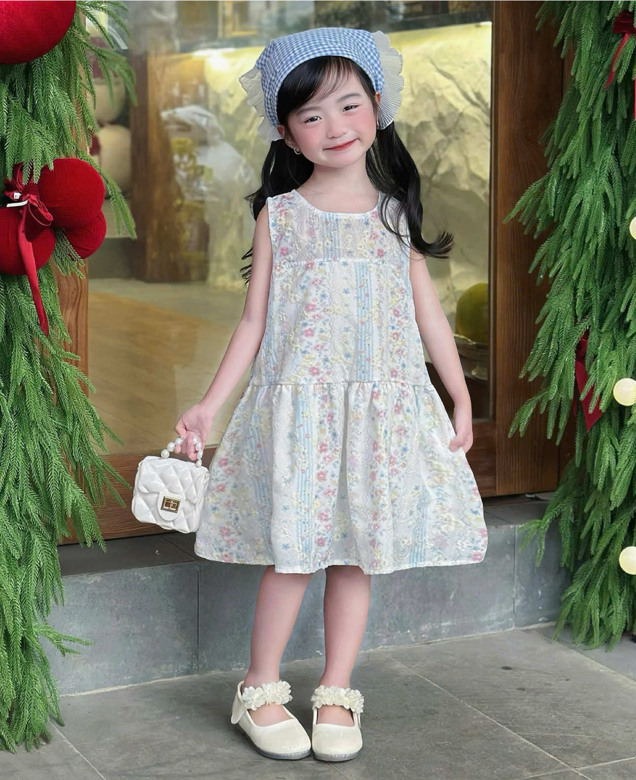 Bài hát hay nhỉ mn, nó khiến em quên đi cái nghèo nàn, cái khó chịu.Thấy yêu đời, lạc quan hơn hẳn.Các bác mua váy thì vô giỏ hàng ủng hộ em nhé #dobegai #vaybegai #vaythietkebegai 