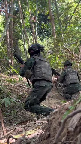 DAY1 🤙🫡💪🖕 ที่นี่ประเทศไทยโว้ย #ฟีด #fyp #ทหารชายแดน #อุบลหวานมากกกก❤️‍🔥🤫 #นายสิบทหารบก 