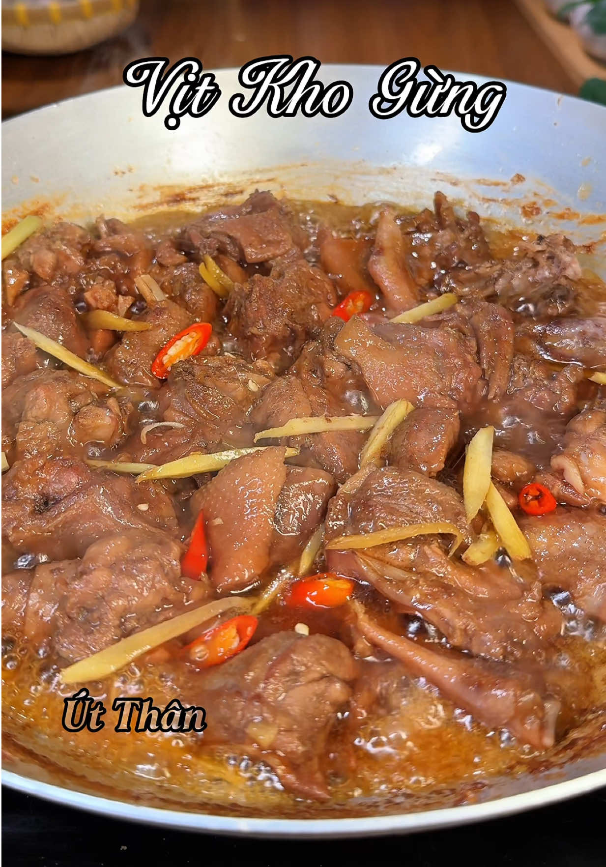 Vịt kho gừng thơm ngon, đậm vị, đưa cơm cực kỳ luôn. #monngondelam #bepnha #ancungtitok #vitkhogung #fyp 