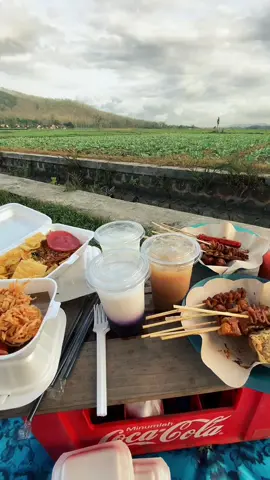 Semilir, nongki sore 🍃 #jemberselatan  #kopisawah #fyp 