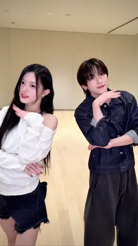 Mismatch cuteness 👼 with #MINJU @ILLIT #ILLIT  #MISMATCH #andTEAM #YUMA