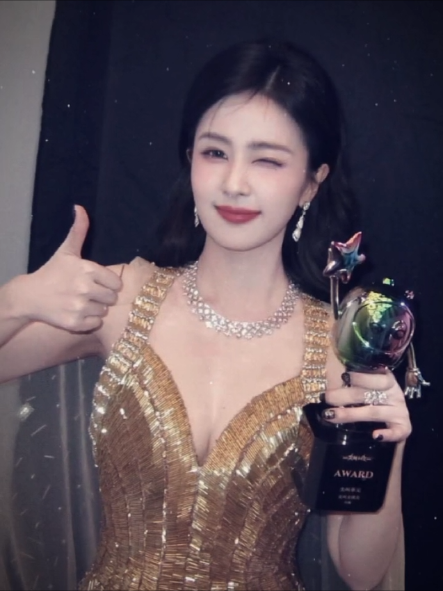 遇见世间那么多人，只愿把一个人留在心里。 