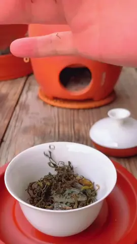 Gọi nhau là cố nhân #bếpgốm #ấmphatrà #tea #chill #vietnam 