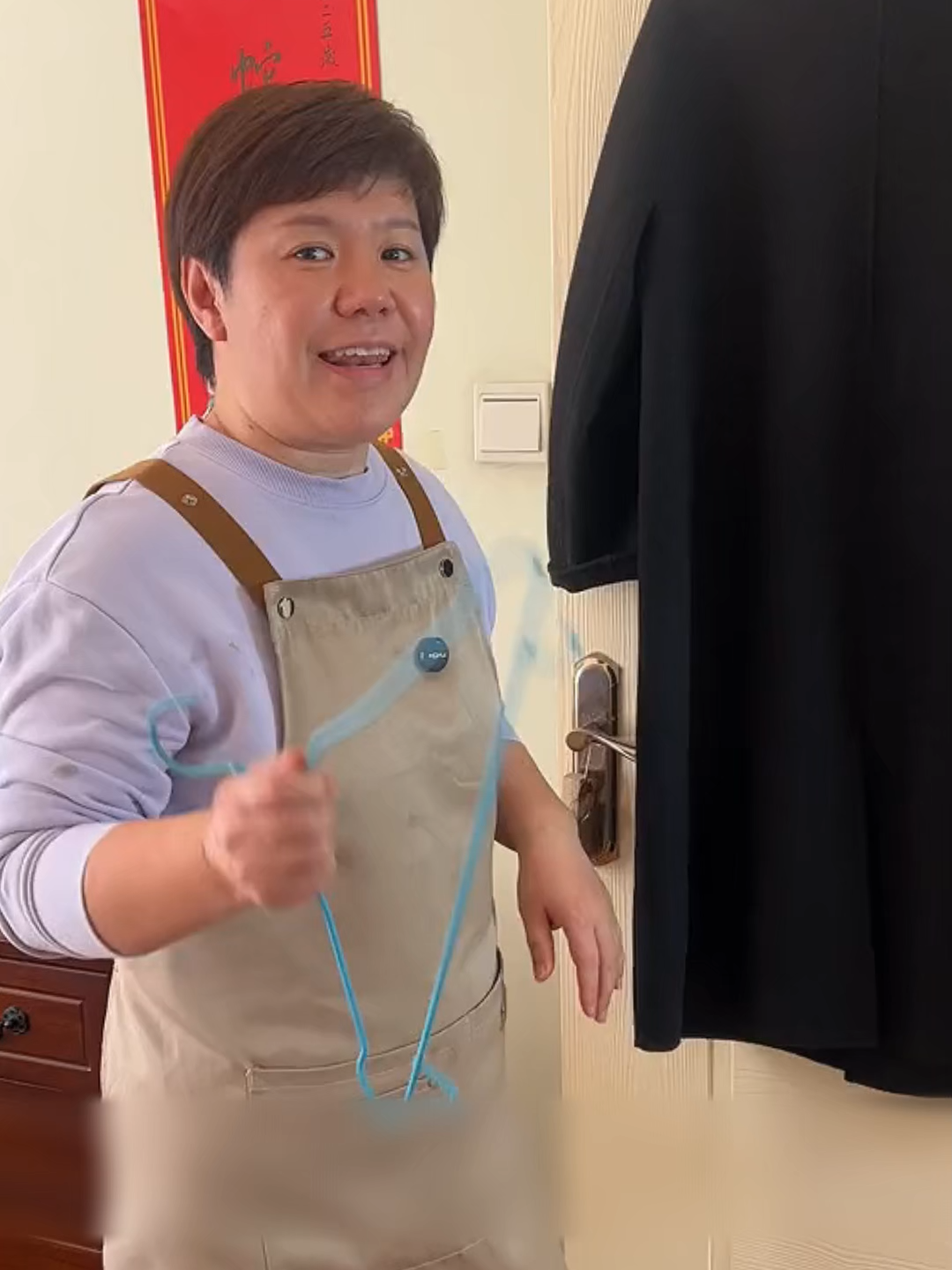 Áo phao dài – áo dạ dài treo kiểu nào cũng cồng kềnh? 😫 Thử ngay mẹo này, treo gọn đẹp chỉ trong 10 giây! Nhà nhỏ – tủ chật cũng ngăn nắp như mới luôn 😍🔥 #meonho #MẹoVặtGiaĐình #MẹoVặtCuộcSống #MẹoHayMỗiNgày #meovatgiadinh #xuhuong #meohay #trending #mẹovặt #MeoVatGiaDinh #viral #HackCuocSong #CleanTok #GiatQuanAoCu #BienCuThanhMoi