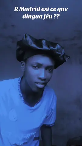 Robot 🤖 yii la dhé🥰🩵🤍