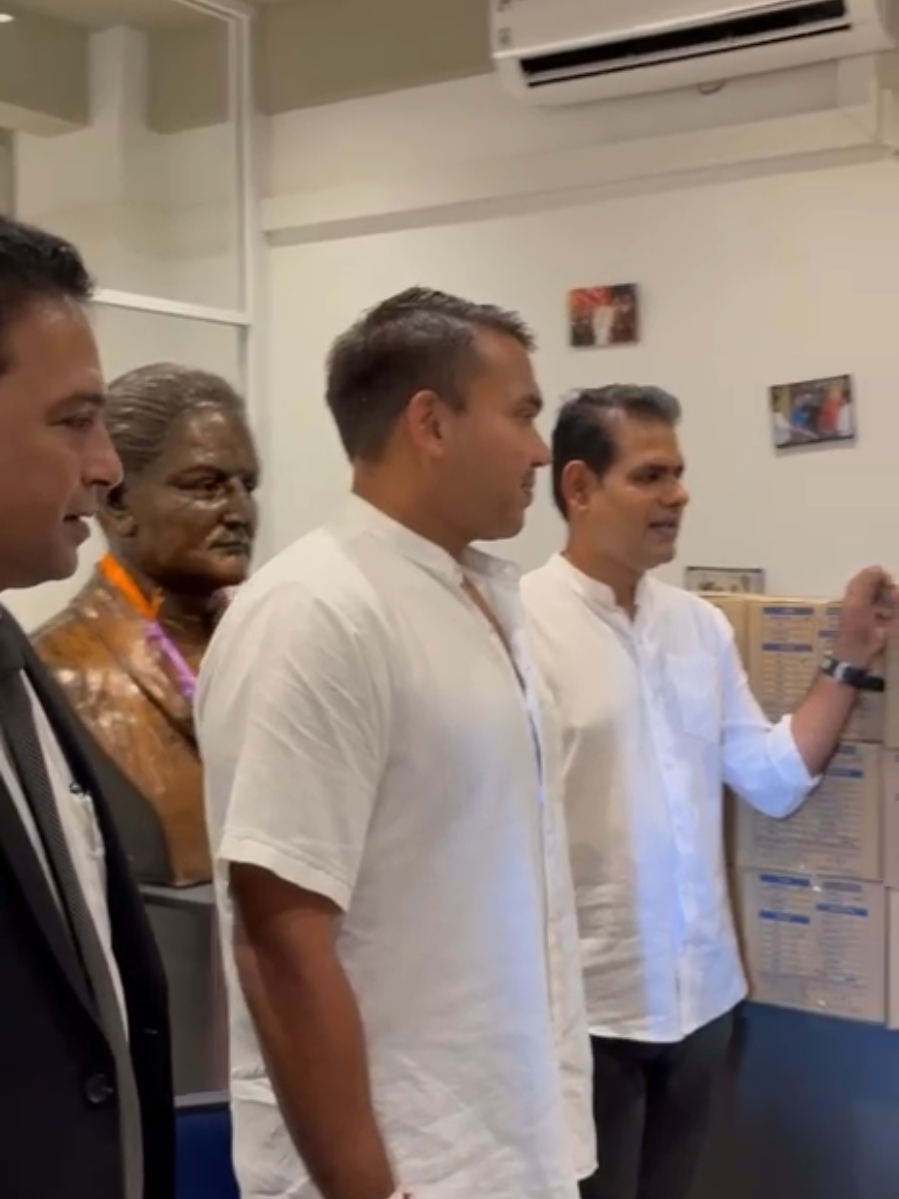 මගේ හිතවත් විශේෂඥ වෛද්‍යවරුන් පිරිසක් විසින් 