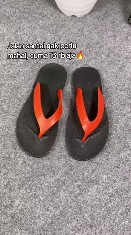 yang penting nyaman dan murah cuma 13 rb aja🔥 #gajiansale #wibgajian #antilicin #sandaljepit 