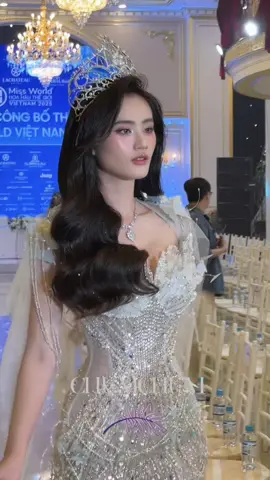 Chiếc nhan sắc ngày càng thăng hạng và đẹp xuất sắc của hoa hậu Ý Nhi ở họp báo công bố thí sinh Miss World Việt Nam 2025 #BiMatVbiz #LatTungVbiz #MissWorldVietnam2025ByChumChum #ChumChum #MissWorldVietnam2025 