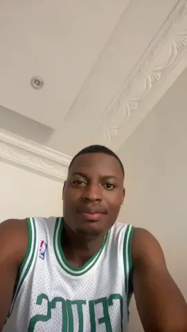 Suis moi tu vas pas te perdre . 