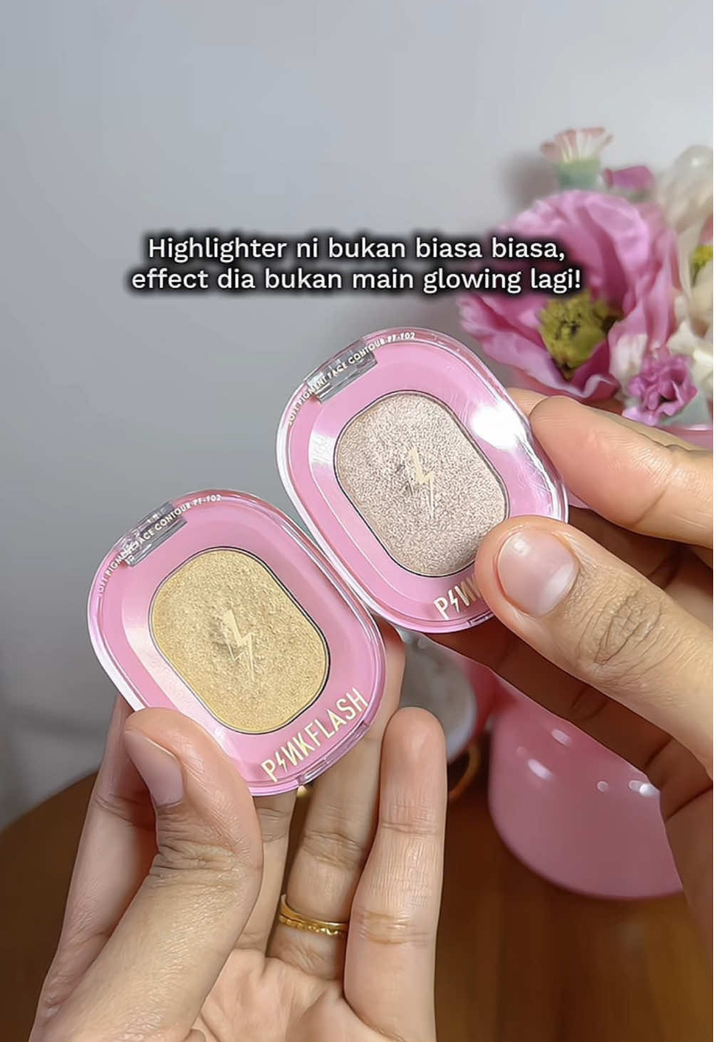 Sapu sikit terus on point 🤩 #pinkflashhighlighter #highlighter 