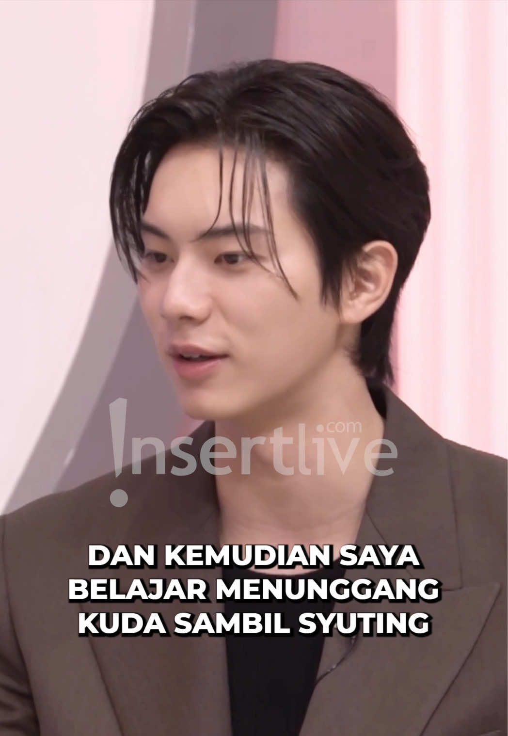 Lee Chae Min blak-blakan soal adegan naik kuda bisa tetep ganteng walapun hatinya takut. Jadi gimana sih ceritanya?  #LeeChaeMin #BonAppetitMajesty #themountainsave #insertlivekpop #Insertlive 