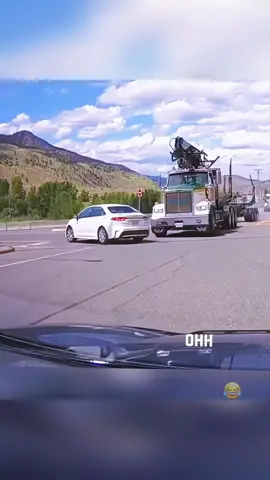 Dashcam US 😨😨😨Some people may not be suited to driving 😤😤😤#dashcam #drivingfail #dashcamvideos #dashcamusa #dashcamlessons  
