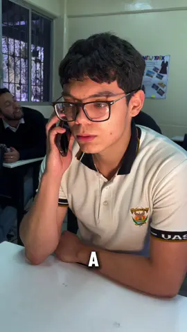 PLEBES 🚨📱 Si te entra una llamada rara… ¡NO CAIGAS! Cuélgale AL TIRO y avisa en tu escuela. Mucho ojo: las extorsiones y secuestros virtuales están al tiro, y cualquiera puede caer si se confía. No contestes desconocidos, no hagas caso a presiones, no permitas que te manipulen. En la UAS nos cuidamos entre todos 💙💛 Comparte esto pa’ que ningún morro sea víctima. #UAS #SomosUAS #Cuélgale #ExtorsiónNo #SecuestroVirtual      