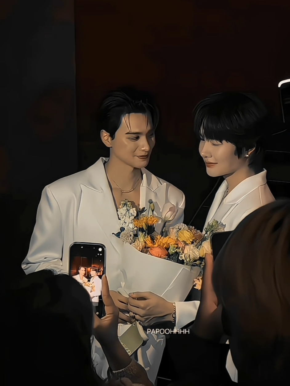 Congrats on the film, Harit! And thank you to Namping for being the sweetest support system 🤍🎬 #kengharit #nampingster #kengnamping #ดีว่าราวีวันนี้ในโรงภาพยนตร์ #fyp 