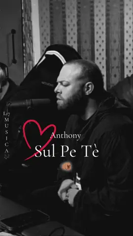 Mamma mi anthony che cumbinat mo c vo sol o pisicologo😅😂🫠