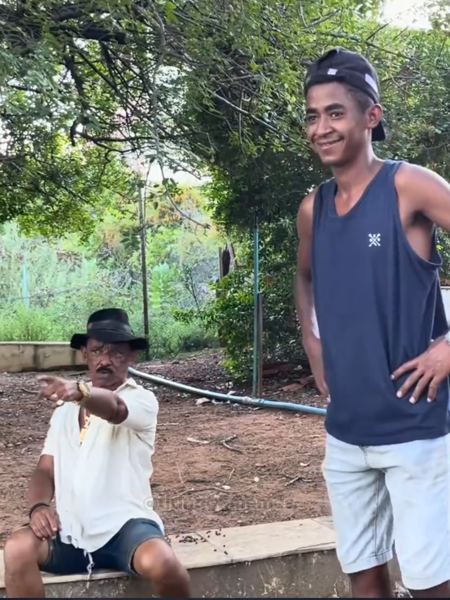 Charlles, quem vai cuidar da chácara agora, Tiringa ou Luiz do Som ??? kkkkk  #tiringa #comediaselvagem #humor #comediahumor #comedia #meme #memes