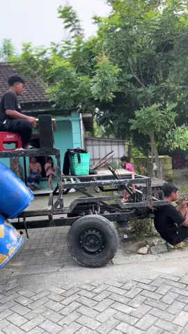 Banyak yg rindu bolo #kesenianjawatimur #oklikbojonegoro2025 #tongklektuban #tongkleklamongan #tongtekjepara 