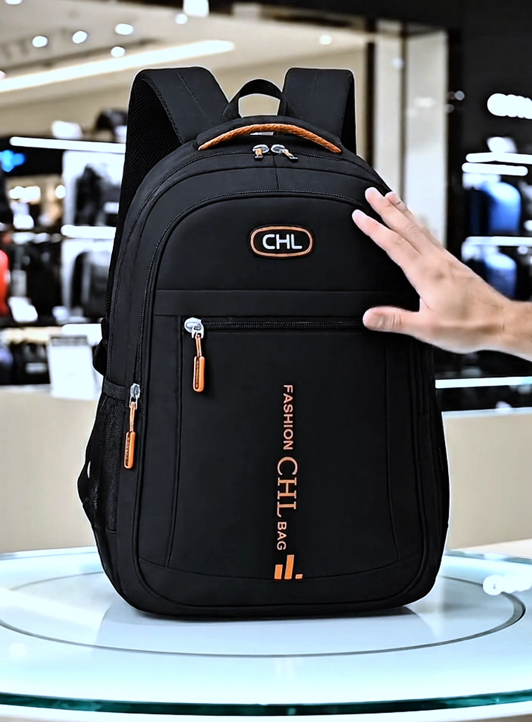 Mochila grande e impermeável, resistente disponível na mega oferta #tiktokshop1212br #mochila #mochilas #bolsas #mala 