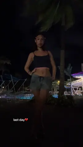 no like wow such an amazing beautiful place i dont want to leave. #aruba #vacation #madammaddy 