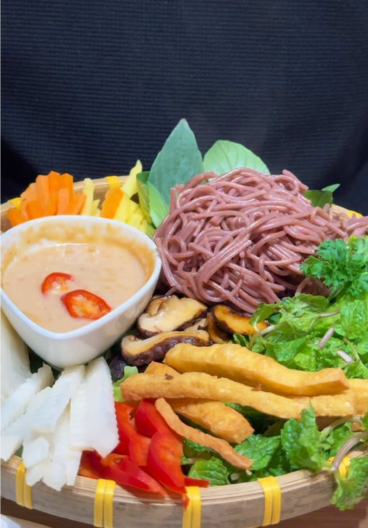 Tâm Vegetarian quán chay núp hẻm #vtmgr #sg #quanchayngon #anchay 