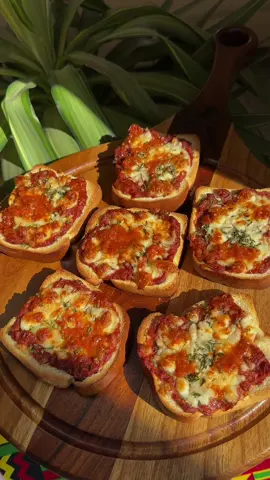 የዳቦ pizza #ethiopian_tik_tok🇪🇹🇪🇹🇪🇹🇪🇹 #tiktok #foryou #viral #enun 