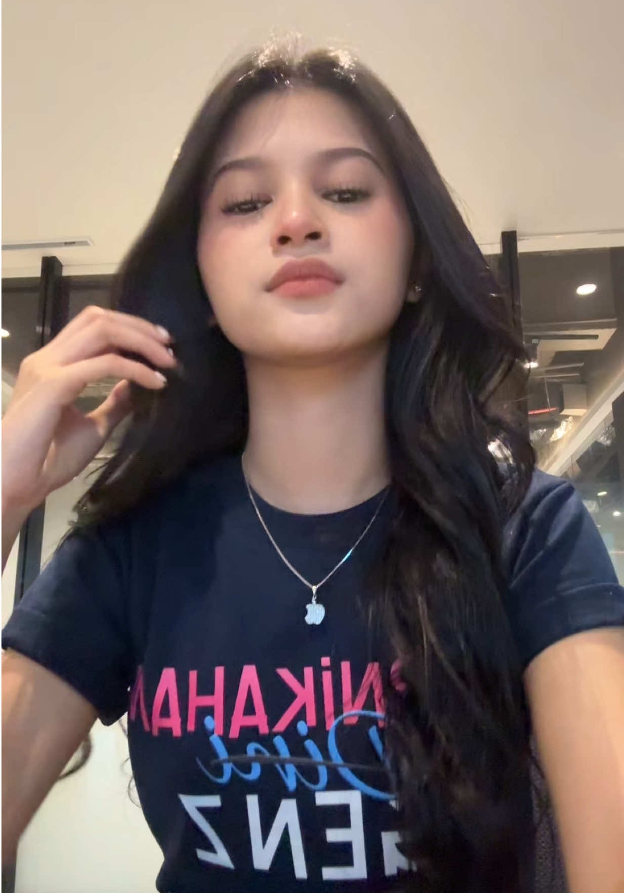 jangan lupa nonton pernikahan dini😗