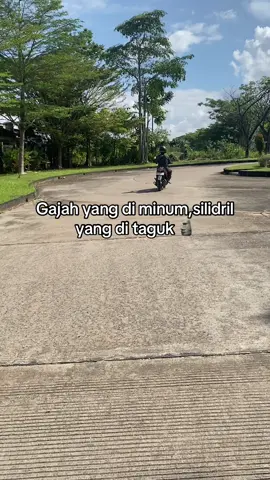 Di sadangi kalakuan 🗿#fyp #storybanjar #katakatabanajar #storykatakatabanjar #berandafyp 