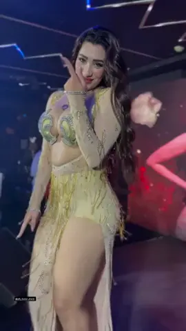 #شروق_القاسم #رقص #شروق_القاسم_عيد_الميلاد #dance #fyp 