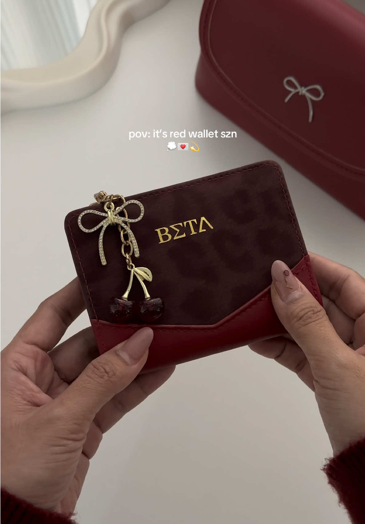 found another red compact wallet ♥️ #redwallet #compactwallet #wallet #betawallet #shortwallet 