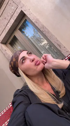 Όπως κάνω πάντα λοιπόν, όταν βγαίνει οποιοσδήποτε δημόσια να πει ψέματα που αφορούν εμένα ή το παιδί μου…. Εγώ θα απαντάω με αλήθεια!