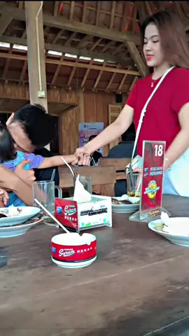 mamah... Tante Din nacal 😀🤣 . . #dindateratu  #infoorkesjepara  #infoorkespati  #infoorkeskudus  #orkesjepara  @Dindateratu 