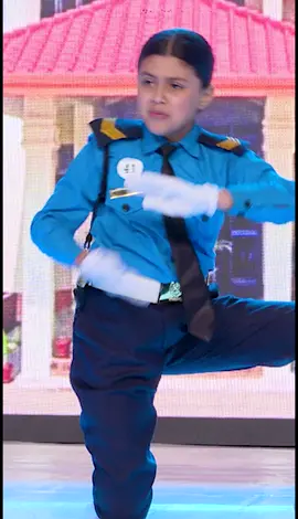 नेशनल्स गट ट्यालेन्टमा ट्राफिक प्रहरीले भोग्नु पर्ने समस्याहरूलाई चित्रण गरेको प्रस्तुतीलाई मिथिला शर्माले प्रशंसा गरिन्। #nationsgottalent #Season2 #TraficPolice #reality #MithilaSharma #sarojpraja #neperformance #trendingnepal #foryoupagereels