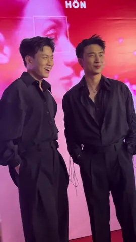 Couple Ninh Dương Story siêu tình tứ, cười ngại khi bị fan ghẹo tại sự kiện của Gigi Hương Giang #gigihuonggiang #therecords5 #ngayhoanghonroi