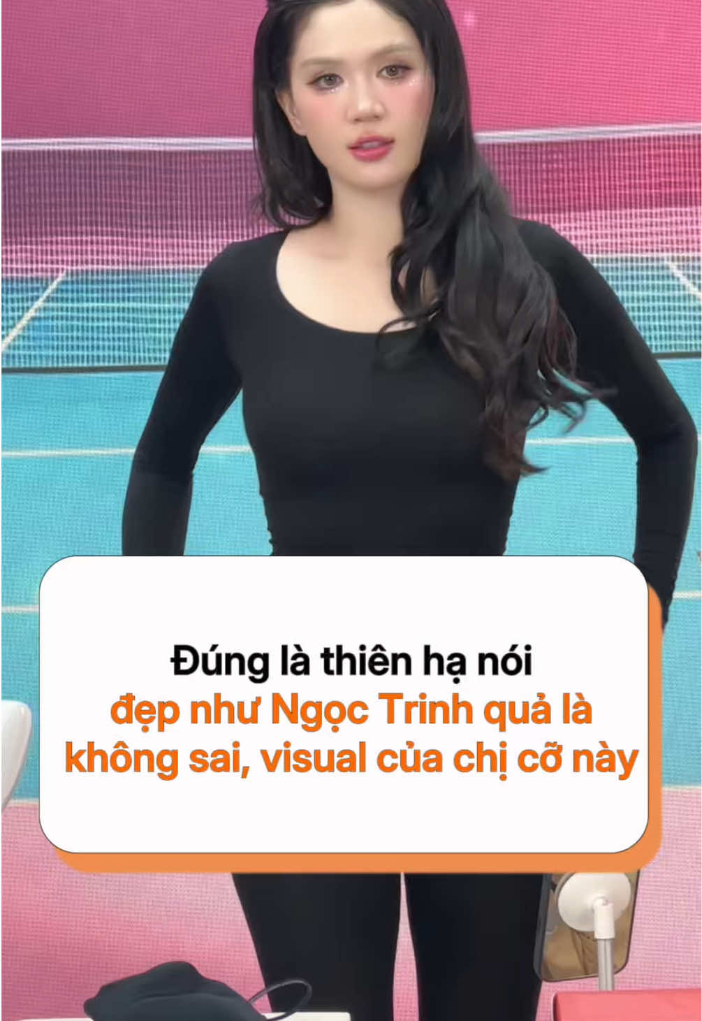 Đúng là thiên hạ nói đẹp như Ngọc Trinh quả là không sai, visual của chị cỡ này #hongshowbizviet #sgsmedia #ngoctrinhlivestream #ngoctrinh 