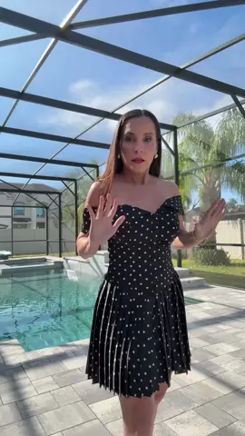 Traje disponible en kabellaboutique.com #kabellaboutique #boutiquepuertorico #polkadotdress #chaneltrend #dancetrends @TYLA 