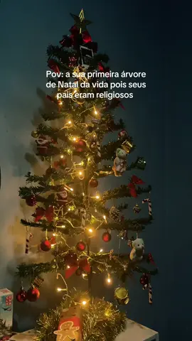 Minha primeira árvore de Natal 😍 #creatorsearchinsights #natal #foryo #fyyyyyyyyyyyyyyyy #arvoredenatal 