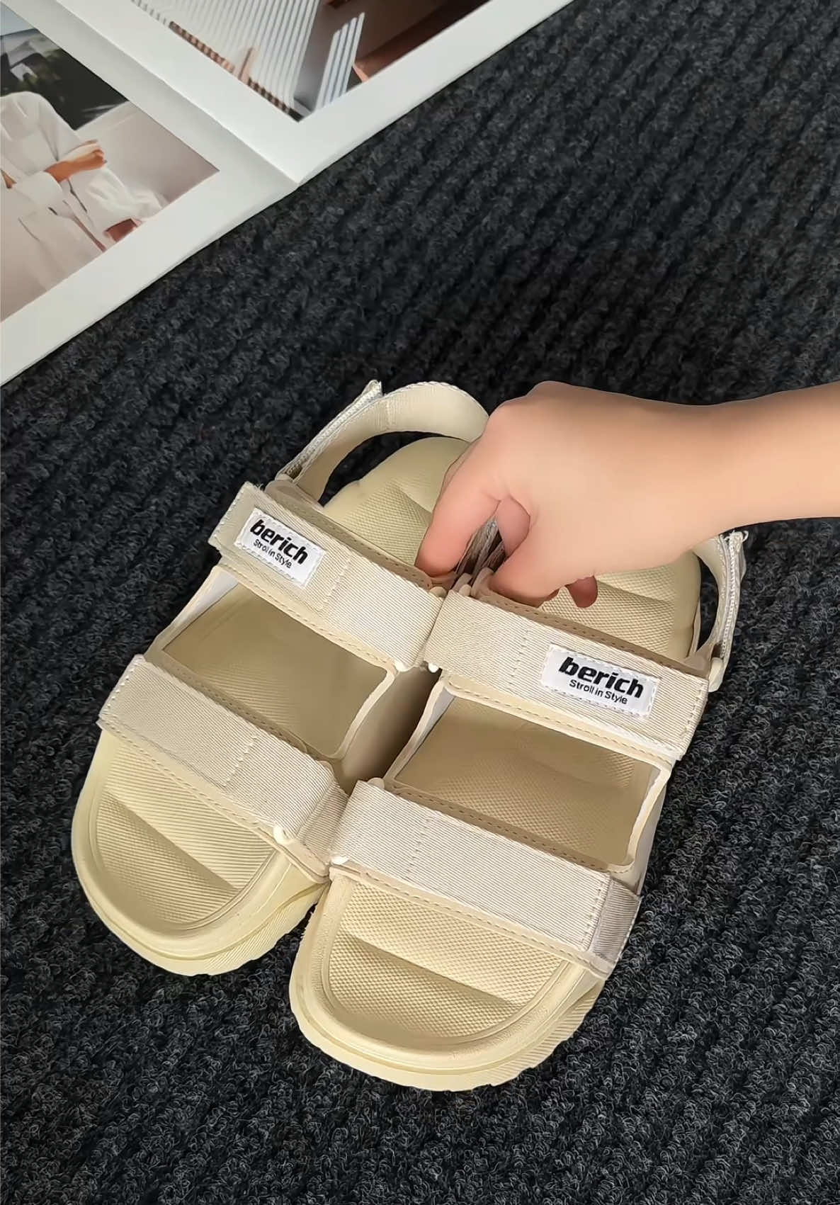 #giày #giaydep #giaysandal #sandal #berich 